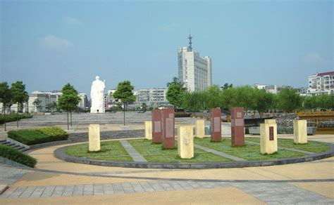 Der Xiangtan Shiliuhong-Park - Ein historischer Ort der Erholung und des kulturellen Charmes!