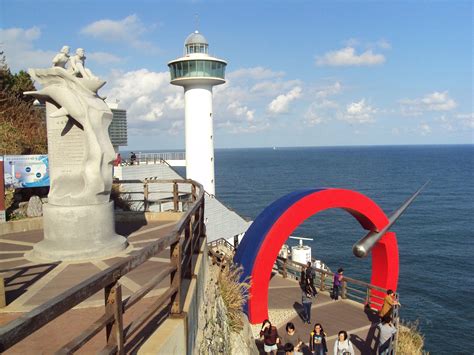 Taejongdae Park: Eine spektakuläre Küstenlandschaft mit atemberaubenden Ausblicken auf das Meer!